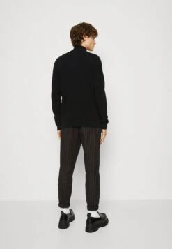 Jack & Jones Jjhill High Neck Cardigan - Vest - Black -Jack & Jones Verkoopwinkel 0e7ac1db78af4ffa805fef2bc15bfbce