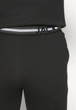 Jack & Jones James Tee And Pants - Pyjama - Black 10 Jack & Jones James Tee And Pants - Pyjama - Black -Jack & Jones Verkoopwinkel 0f0c2db0712d411783bfdaf0231958e8