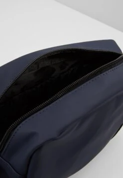 Jack & Jones Jacpete Toiletry Bag - Toilettas - Navy Blazer 11 Jack & Jones Jacpete Toiletry Bag - Toilettas - Navy Blazer -Jack & Jones Verkoopwinkel 30390e68cb604ccdab5f8736b8ecd0b5