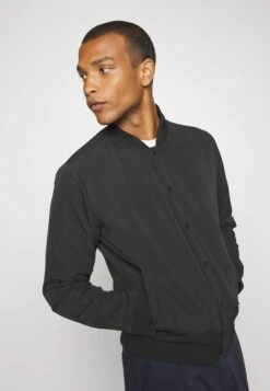 Jack & Jones Jjwarrior College Bomber Unisex - Bomberjacks - Black -Jack & Jones Verkoopwinkel 369bb2e2255b427892cba4e2b468a036