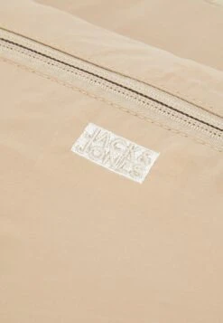 Jack & Jones Jacpreston Crinkle Laptop Sleeve Unisex - Laptoptas - Crockery 9 Jack & Jones Jacpreston Crinkle Laptop Sleeve Unisex - Laptoptas - Crockery -Jack & Jones Verkoopwinkel 4a8f10dbe6214b0492e38926baec5eed