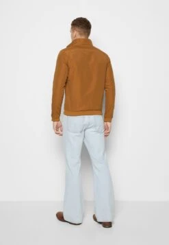 Jack & Jones Jjerush Harrington- Bomberjacks - Rubber -Jack & Jones Verkoopwinkel 6cf221a8bb814db48e6940c6b968c850