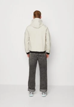 Jack & Jones Jcoclassic Waffle Noos - Lichte Jas - Moonbeam 8 Jack & Jones Jcoclassic Waffle Noos - Lichte Jas - Moonbeam -Jack & Jones Verkoopwinkel 8ad80c3a43f24eeeb333832890543cbe