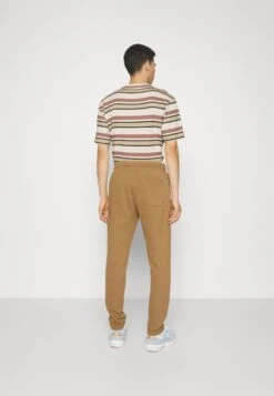 Jack & Jones Jpstace Jjsmart Pants - Trainingsbroek - Otter 8 Jack & Jones Jpstace Jjsmart Pants - Trainingsbroek - Otter -Jack & Jones Verkoopwinkel 8b304a9f3cd640e892b116b5f4f3d4b2