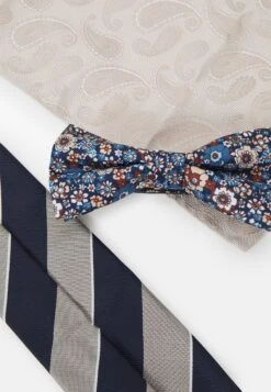 Jack & Jones Jacfisher Giftbox Set Unisex - Pochet - Offwhite -Jack & Jones Verkoopwinkel 8ba6336e25d743daaae25514b0e058c7