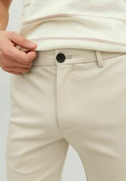 Jack & Jones Regular Fit Mit Stretch-Anteil Modell 'Phil' - Shorts - Oatmeal -Jack & Jones Verkoopwinkel 9a8ed6e729fe47e7be392f714b7b34b5