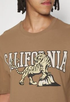 Jack & Jones Jordallas Tee Crew Neck Unisex - T-Shirt Print - Malt Ball -Jack & Jones Verkoopwinkel 9fe4468c0a214e6f822cb256187e6317