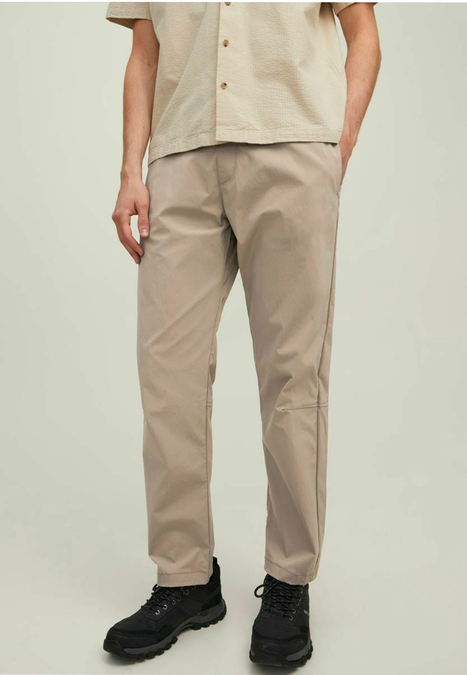 Jack & Jones Kane Tech Akm - Broek - Fungi 1 Jack & Jones Kane Tech Akm - Broek - Fungi