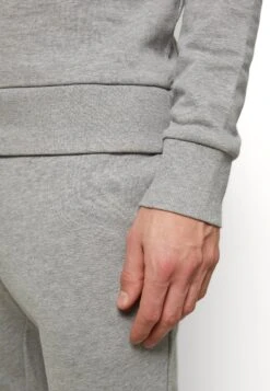 Jack & Jones Jaclounge - Pyjama - Light Grey Melange 14 Jack & Jones Jaclounge - Pyjama - Light Grey Melange -Jack & Jones Verkoopwinkel b8f4f217dbbe42d5bbc25cbe7b1c060b