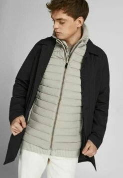 JACK&JONES Premium Bodywarmer Noos - Bodywarmer - Crockery -Jack & Jones Verkoopwinkel d7066d769b81483aa4319c924a1b7b30