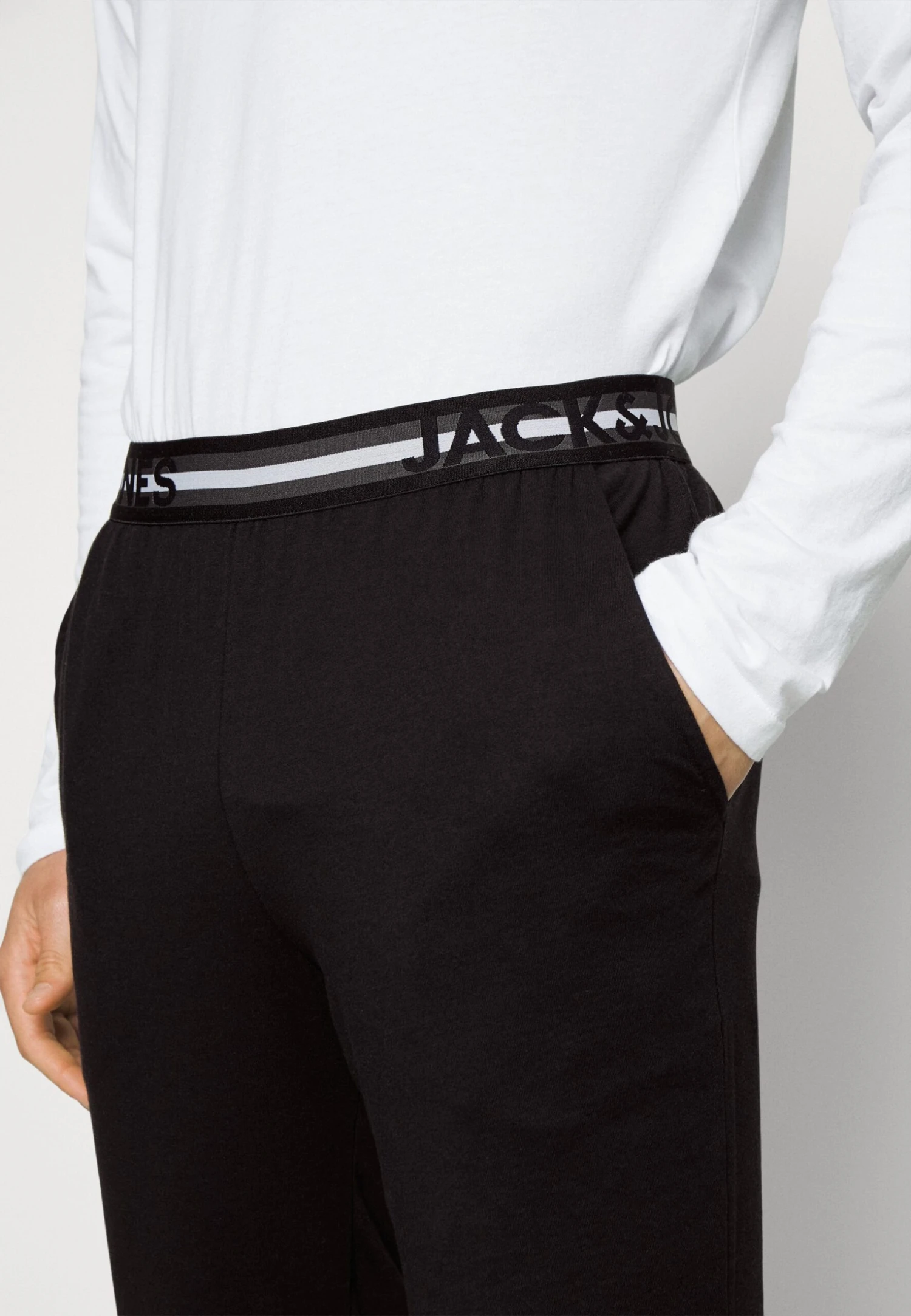 Jack & Jones Jacbasic Logo Tee And Lougepants Set - Pyjama - White/Black 4 Jack & Jones Jacbasic Logo Tee And Lougepants Set - Pyjama - White/Black - Afbeelding 4